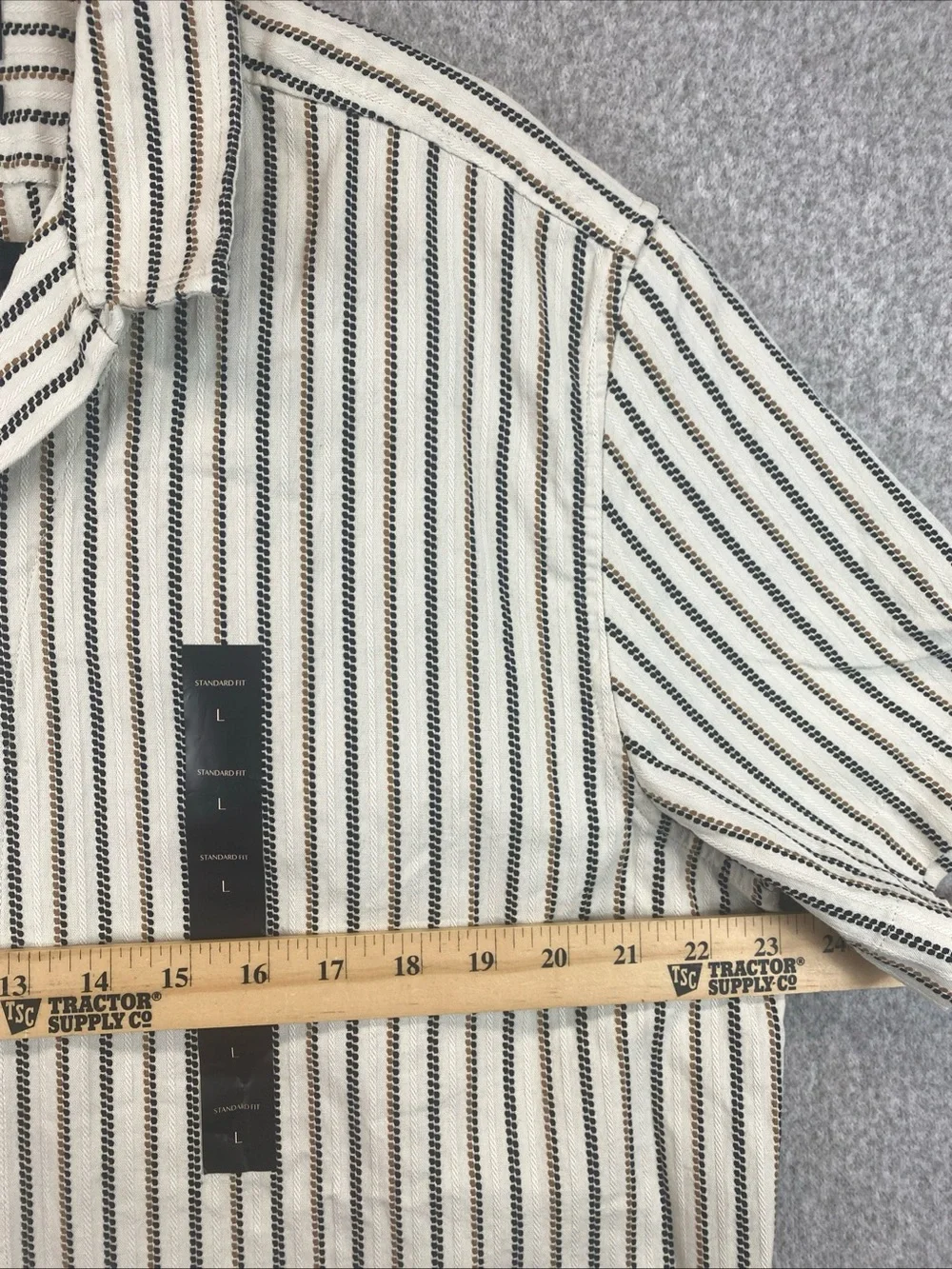 Banana Republic Standard Fit Men’s Short Sleeve Button Up Shirt Size L Textured